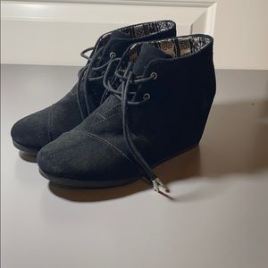 Wedge suede lace bootie